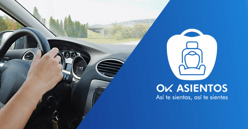 Imagen de una persona conduciendo en una carretera abierta, con el logo de Ok Asientos y el texto "Así te sientas, así te sientes" en la parte derecha. Representa la comodidad al conducir.